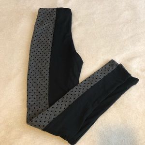 Cheryl Creations Black & gray polka dot leggings M
